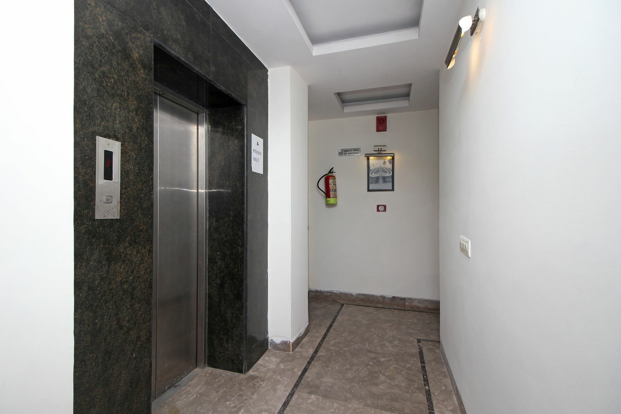 Oyo 9030 Hotel Delhi Airport Plaza New Delhi Exterior photo